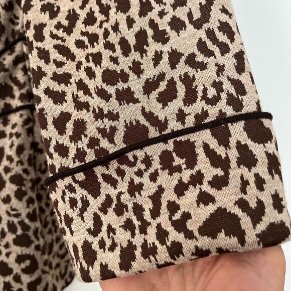 David Brooks leopard print long sleeved cardigan/blouse, wide ties, snaps, Med - Picture 8 of 11